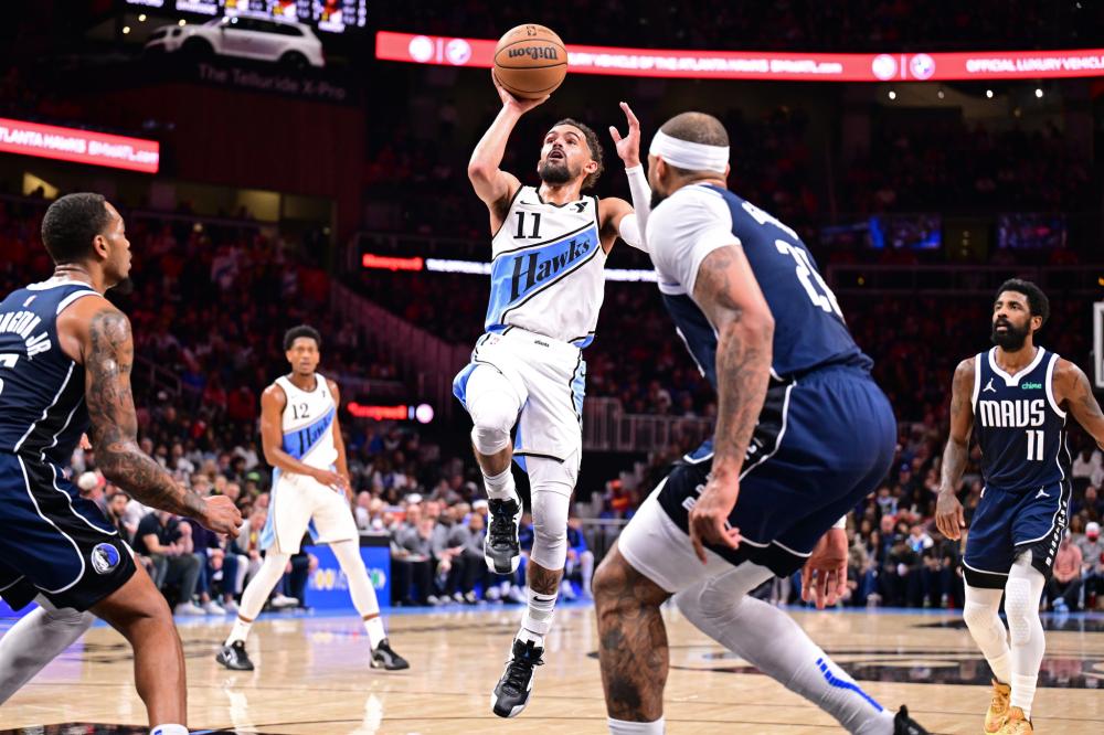 从鲍威尔肩 从鲍威尔肩