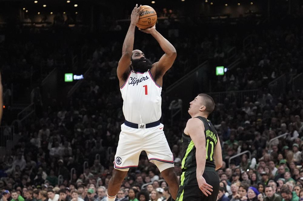 他果断后撤 他果断后撤